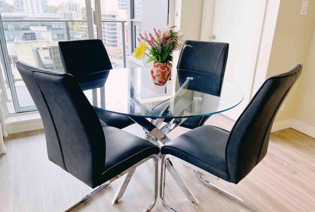Modern 2 Bedroom Ocean Views Victoria Downtown Free Parking エクステリア 写真