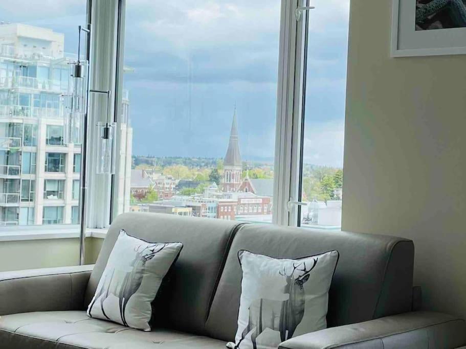 Modern 2 Bedroom Ocean Views Victoria Downtown Free Parking エクステリア 写真